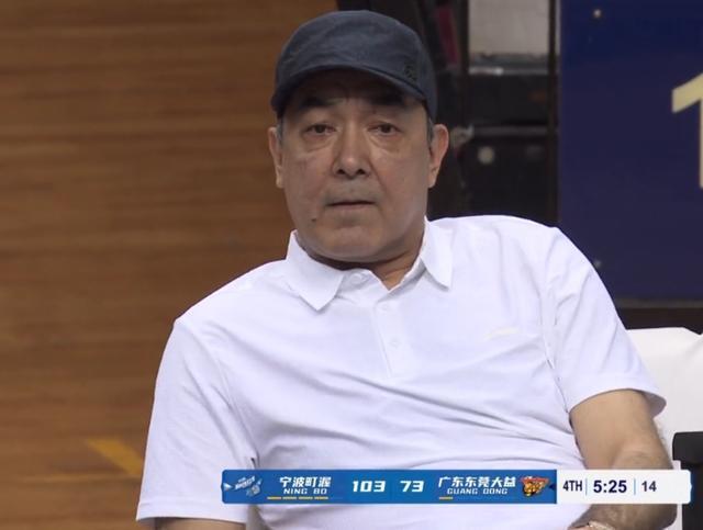 转会期体能课后，拜仁慕尼黑官宣签约备战CBA常规赛，悬念犹存，年轻球员得到机会的简单介绍-开云体育